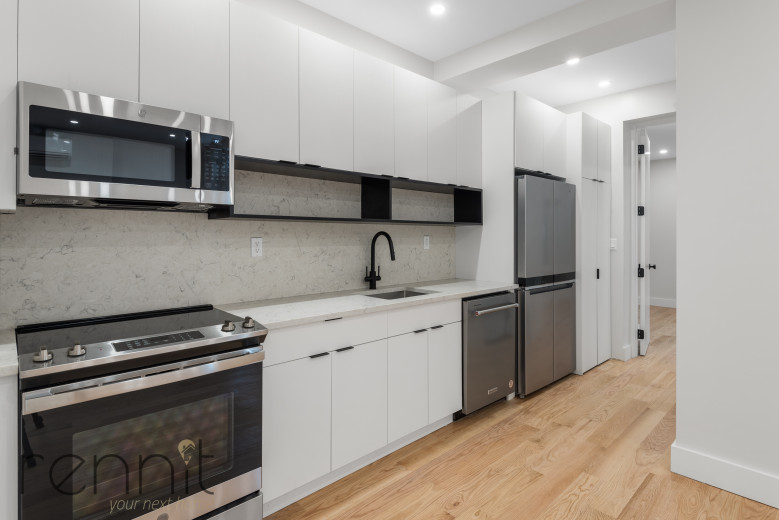 331 Bedford Ave, Apt 2 Image 2