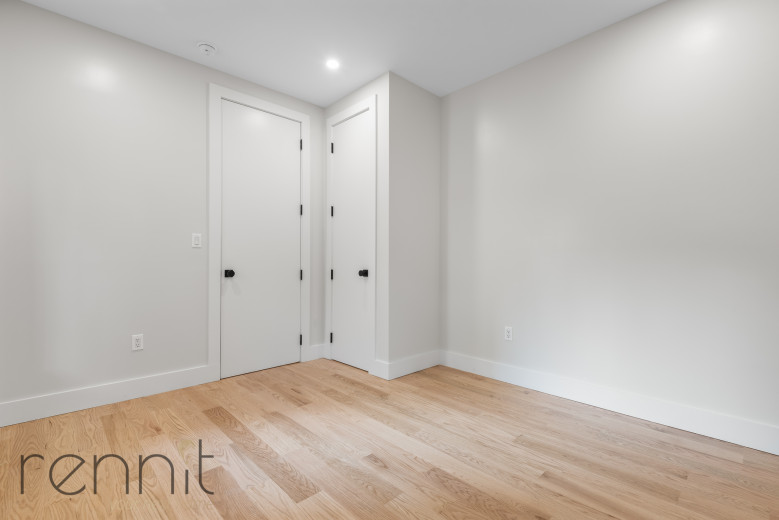 331 Bedford Ave, Apt 2 Image 11