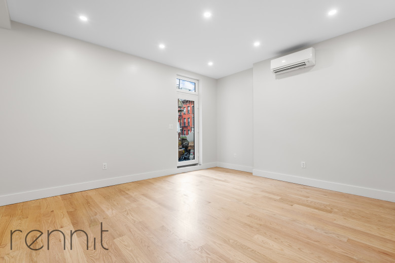 331 Bedford Ave, Apt 2 Image 3
