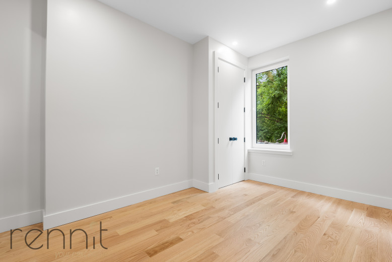 331 Bedford Ave, Apt 2 Image 7