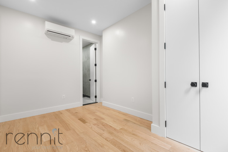 331 Bedford Ave, Apt 2 Image 8