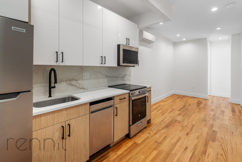 702 Evergreen Ave, Apt 3L Image 1
