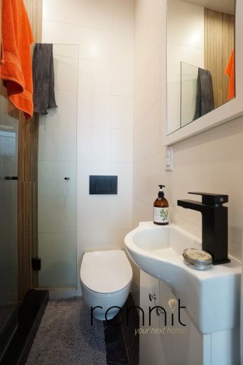 702 Evergreen Ave, Apt 3L Image 25