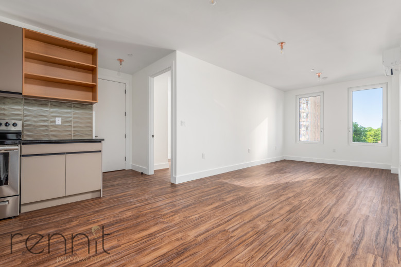 26-24 4th St, Apt 711A Image 3