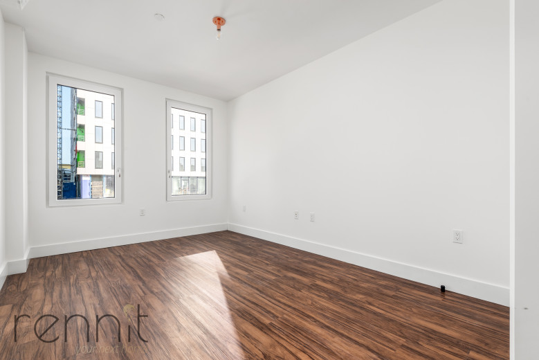 26-24 4th St, Apt 711A Image 7