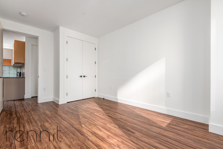 26-24 4th St, Apt 711A Image 10