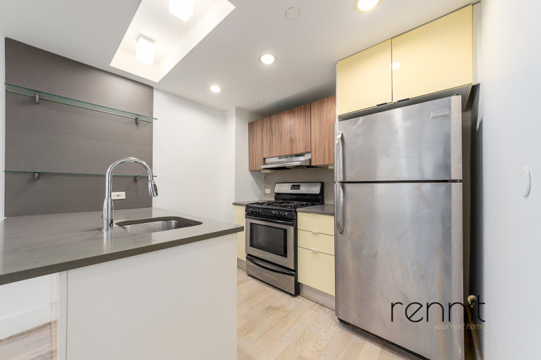 616 Willoughby Ave, Apt 2B Image 3