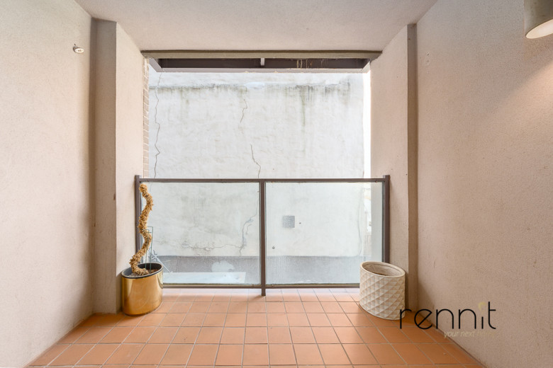 616 Willoughby Ave, Apt 2B Image 5