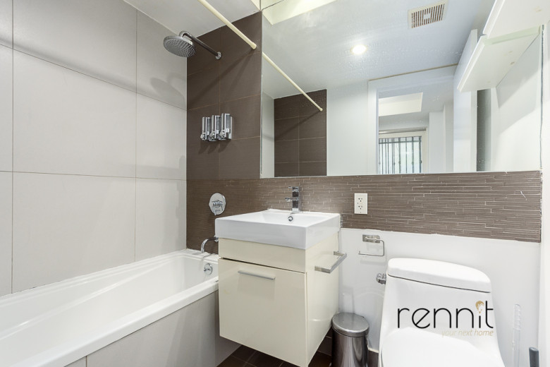 616 Willoughby Ave, Apt 2B Image 7
