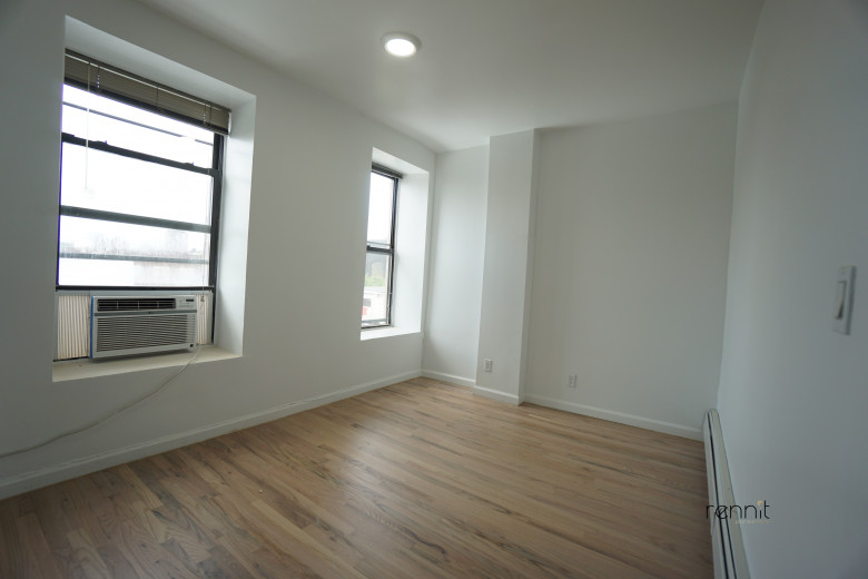 744 Myrtle Ave, Apt 3 Image 11