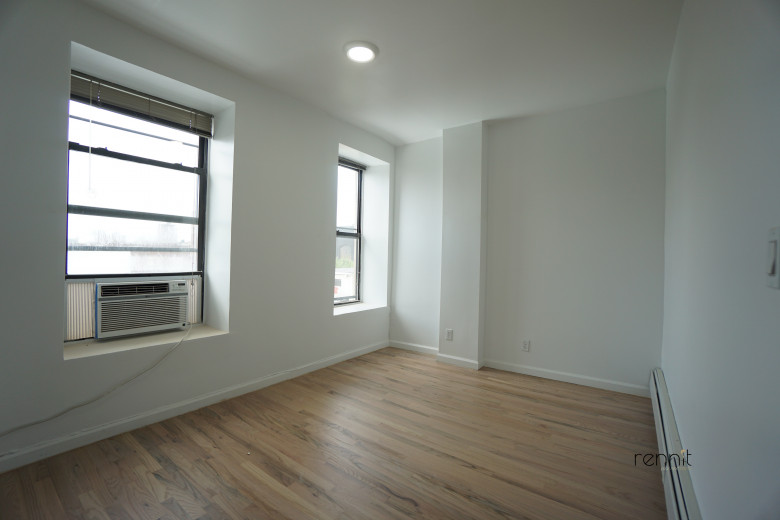744 Myrtle Ave, Apt 3 Image 5