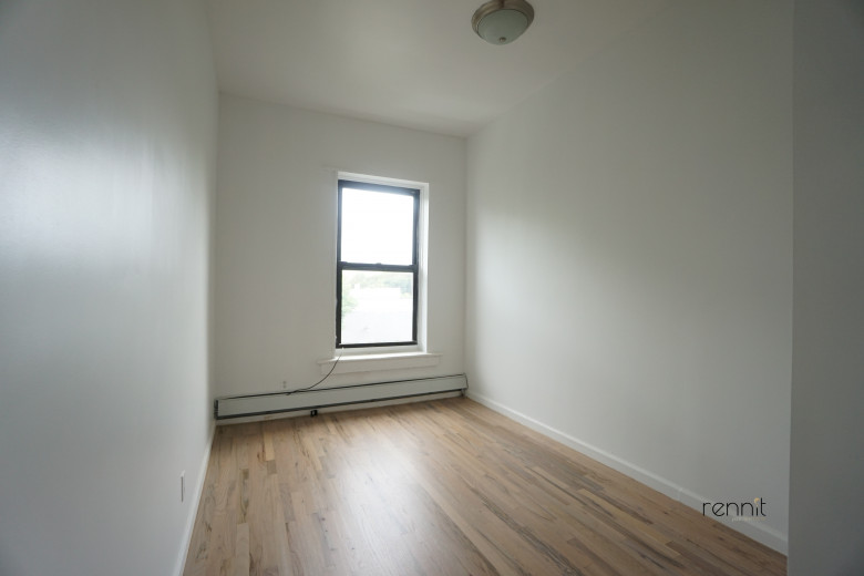 744 Myrtle Ave, Apt 3 Image 10