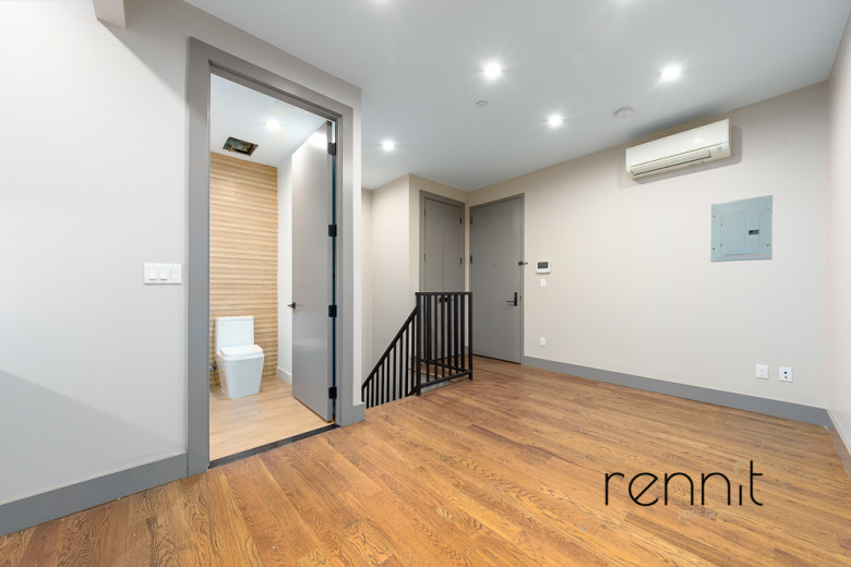 213 Troy Ave, Apt 1A Image 2