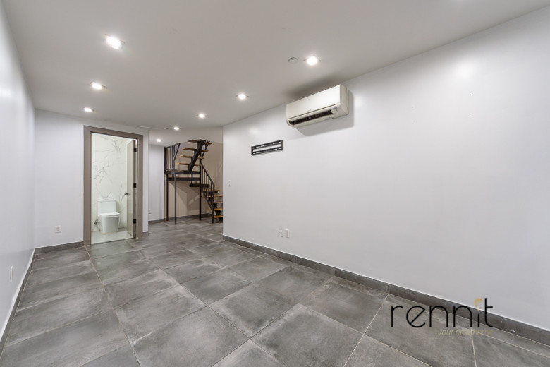 213 Troy Ave, Apt 1A Image 9