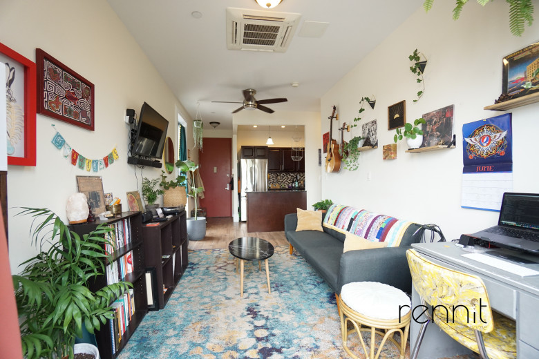 1207 Broadway, Apt 4R Image 2