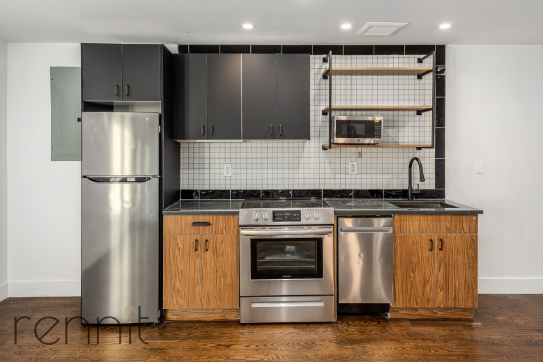 17 Kent Ave, Apt 1 Image 3
