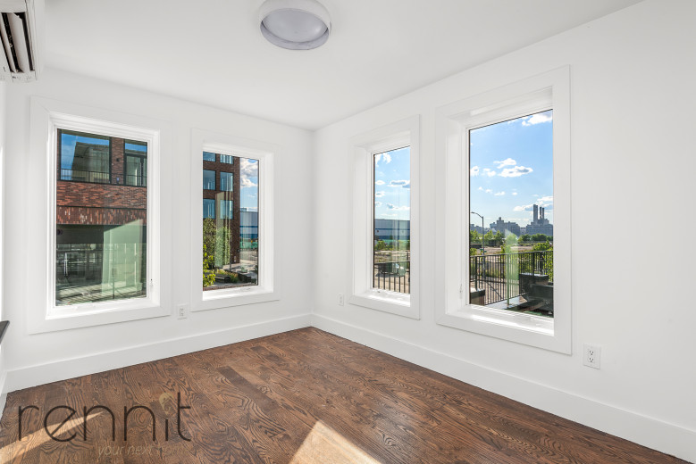 17 Kent Ave, Apt 1 Image 5