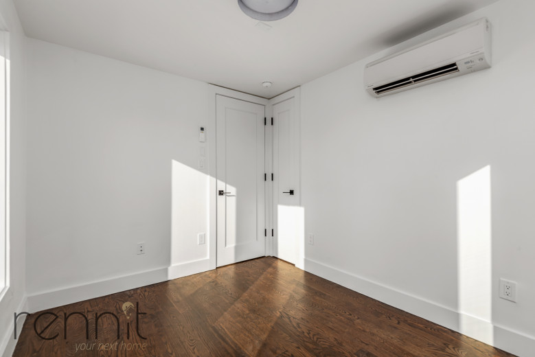 17 Kent Ave, Apt 1 Image 6