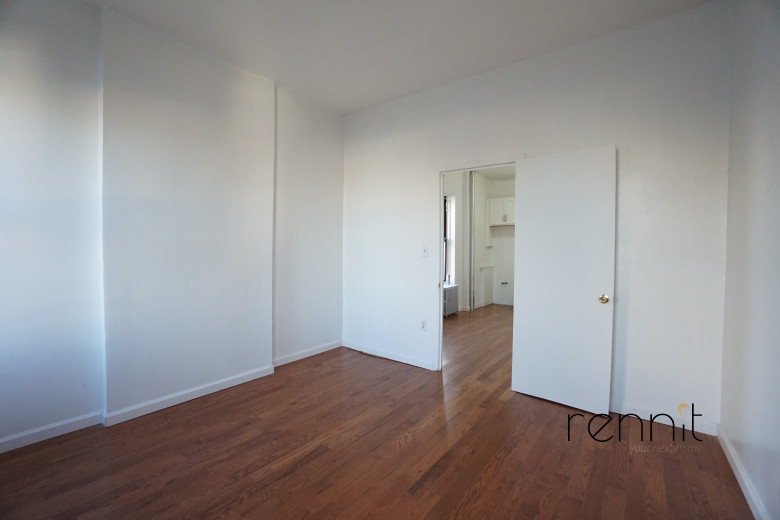 327 43rd St, Apt 10 Image 5