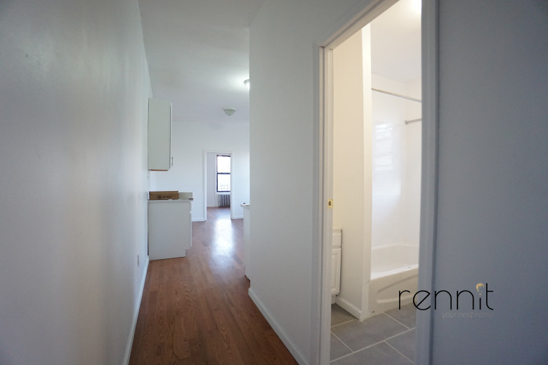 327 43rd St, Apt 10 Image 6