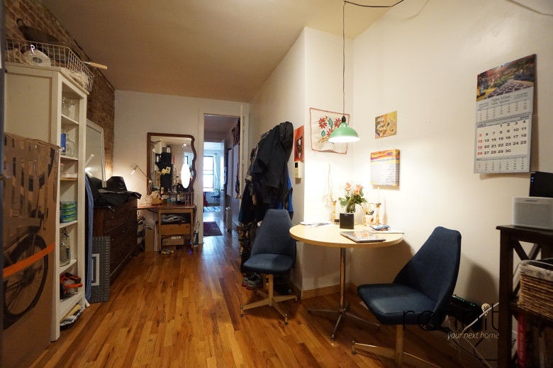 420 Melrose St, Apt 1R Image 10