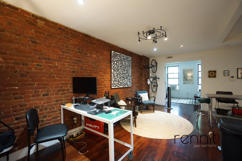 571 St Johns Pl, Apt 3R Image 8