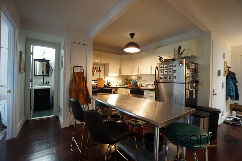 571 St Johns Pl, Apt 3R Image 9