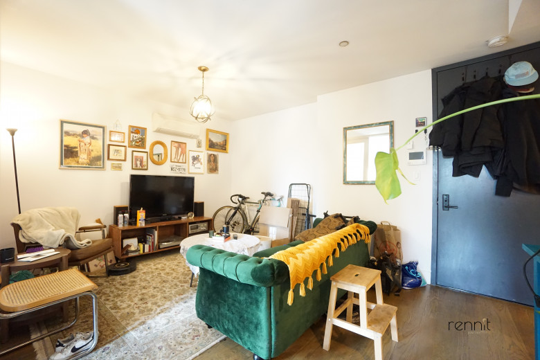 295 Montgomery St, Apt 3F Image 1