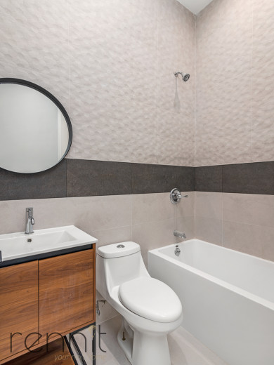 702 Grand St, Apt 4L Image 4