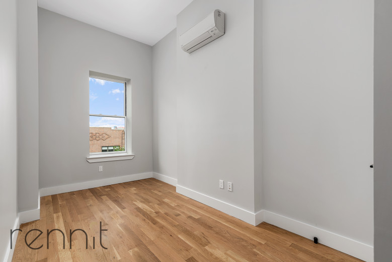 702 Grand St, Apt 4L Image 6