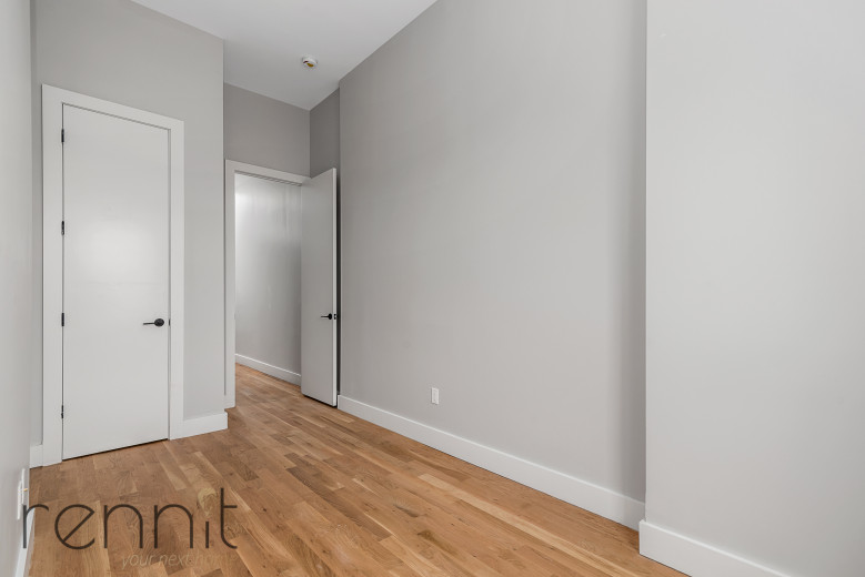 702 Grand St, Apt 4L Image 7