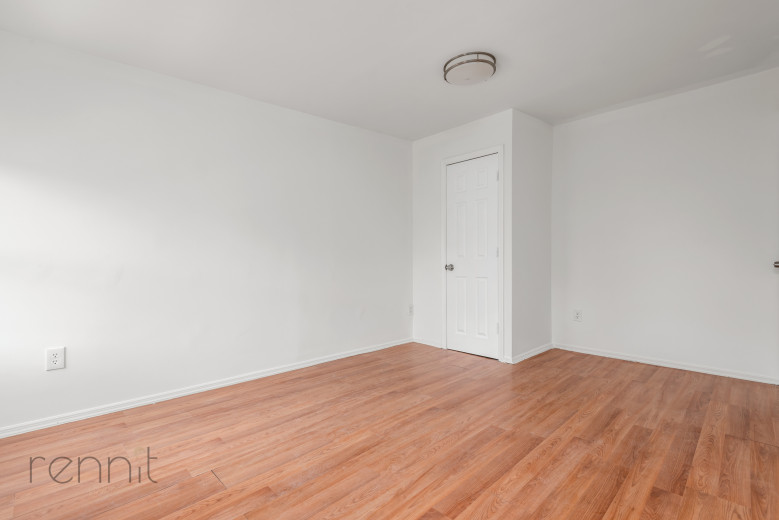 726 Lafayette Ave, Apt 4 Image 9