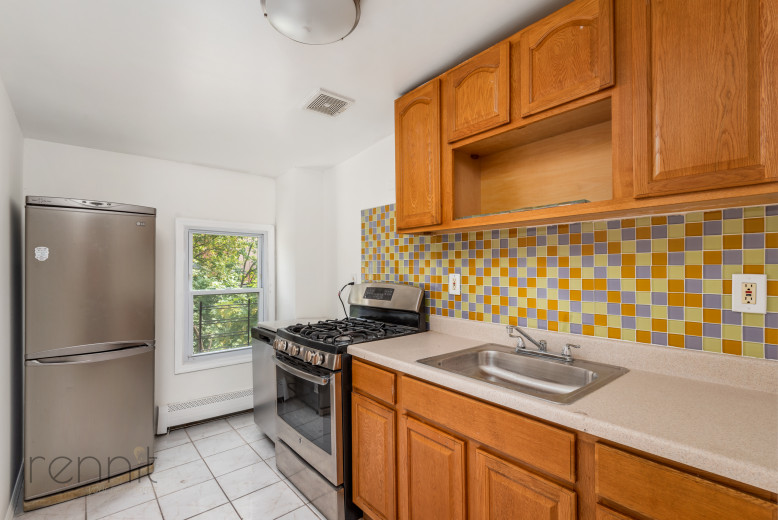 726 Lafayette Ave, Apt 4 Image 3