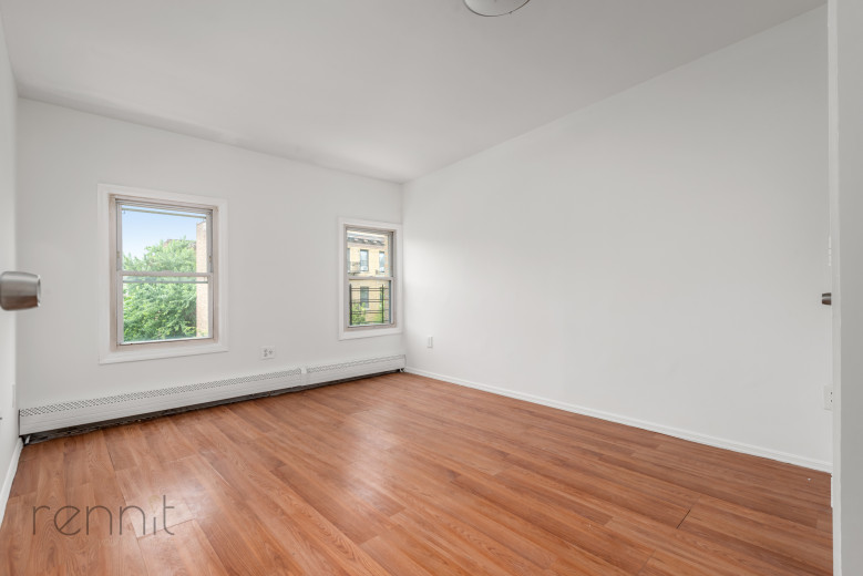 726 Lafayette Ave, Apt 4 Image 8