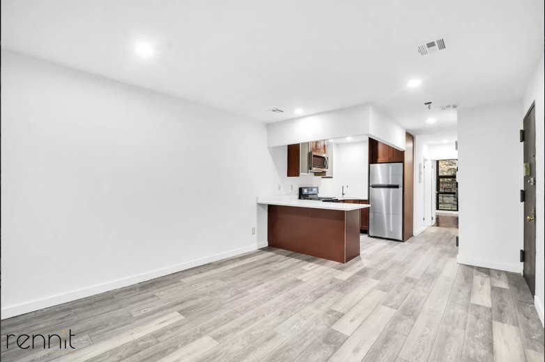 728 Lafayette Ave, Apt 1 Image 3