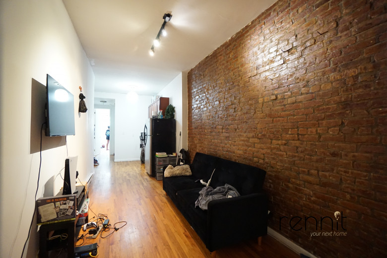 141 Thames St, Apt 1R Image 2