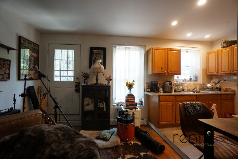 211A Lewis Ave, Apt 1 Image 12