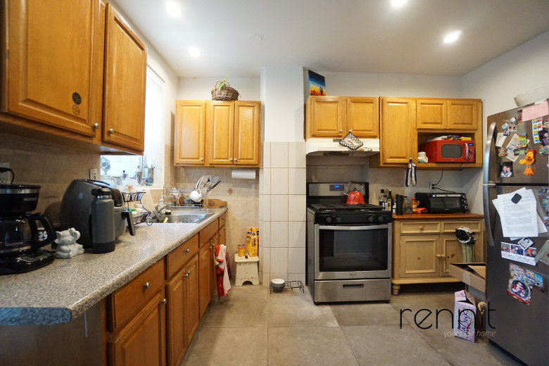 211A Lewis Ave, Apt 1 Image 4