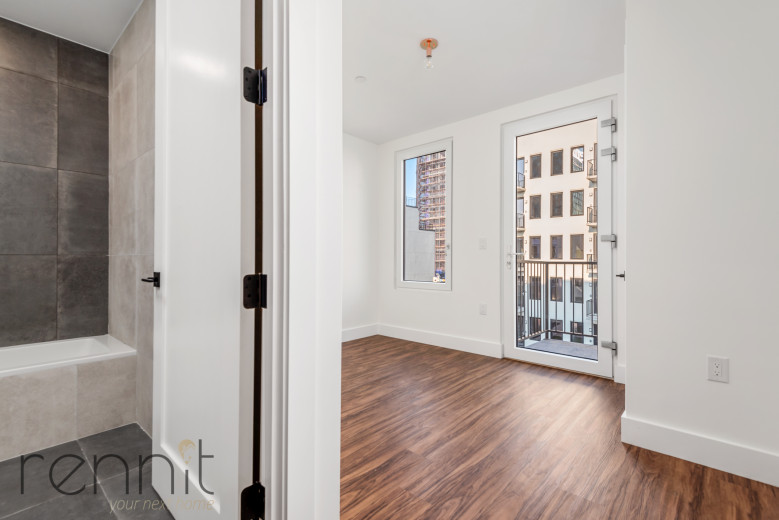 26-25 3rd St, Apt 503B Image 10