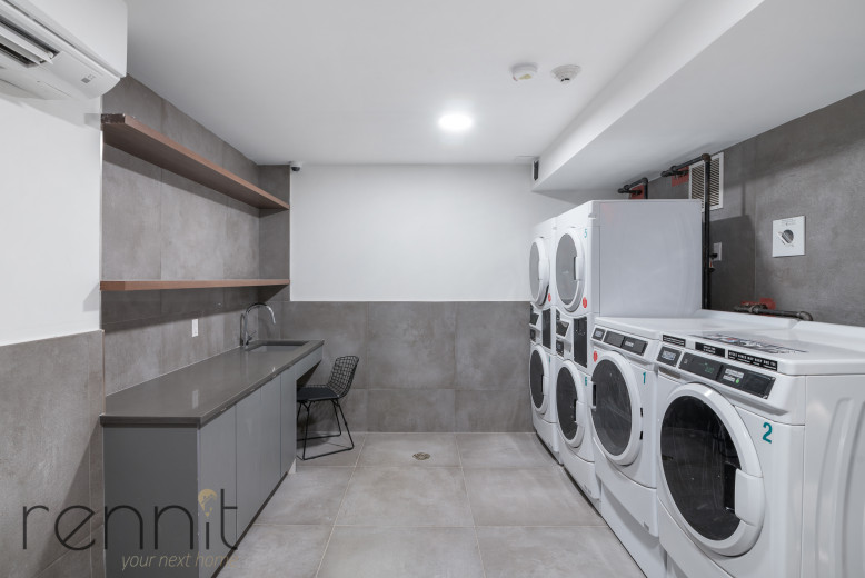 56 Ainslie St, Apt 2A Image 9