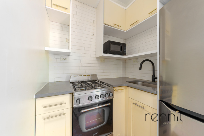 814 Monroe St, Apt 2A Image 2