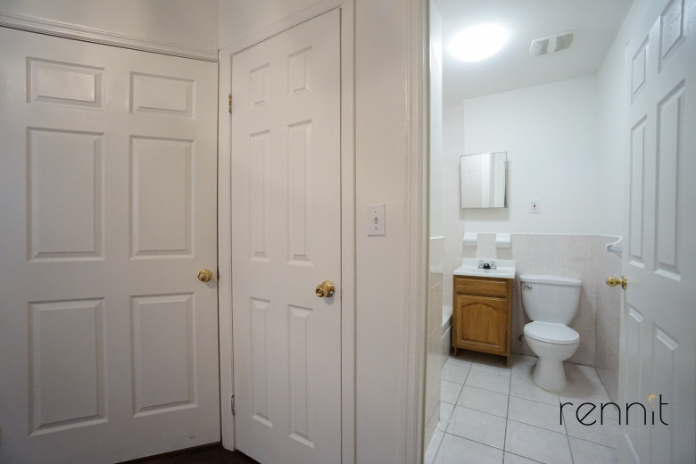 1305 Gates Ave, Apt 1 Image 11