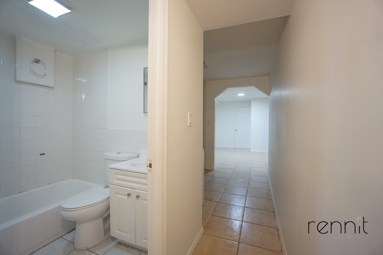 1305 Gates Ave, Apt 1 Image 23