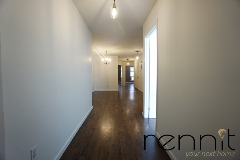 1305 Gates Ave, Apt 1 Image 2