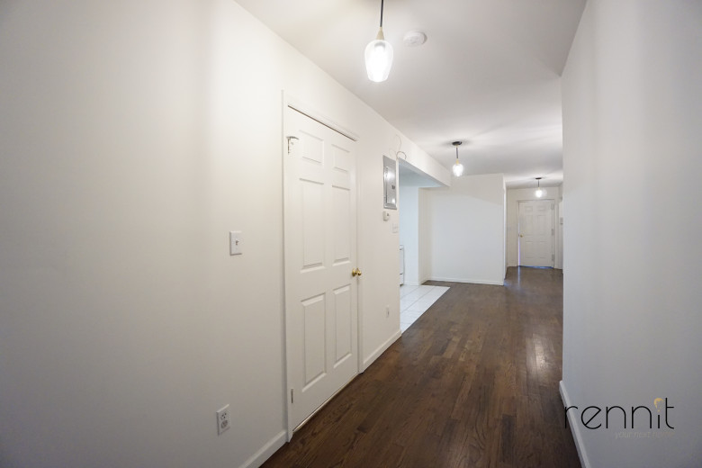 1305 Gates Ave, Apt 1 Image 5