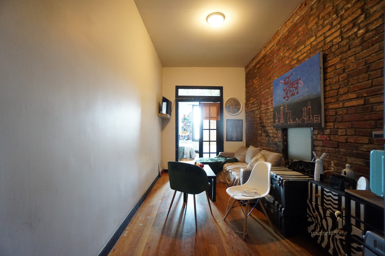 420 Melrose St, Apt 4L Image 4