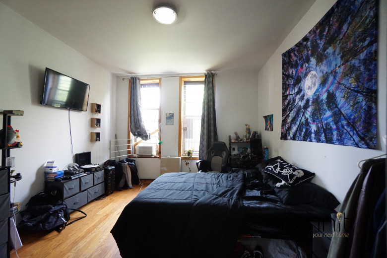 420 Melrose St, Apt 4L Image 6