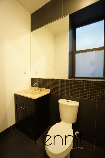 718 Knickerbocker Ave, Apt 2R Image 9