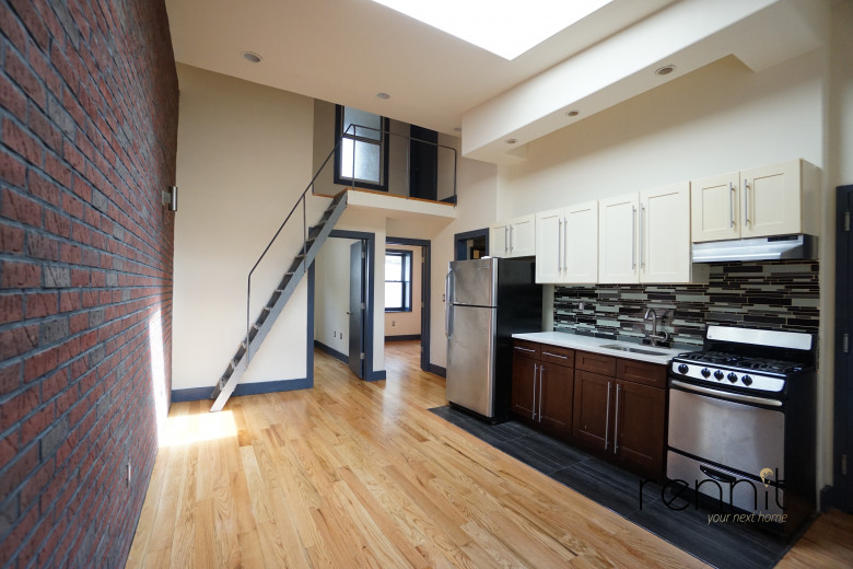 1306 Myrtle Ave, Apt 2L Image 1