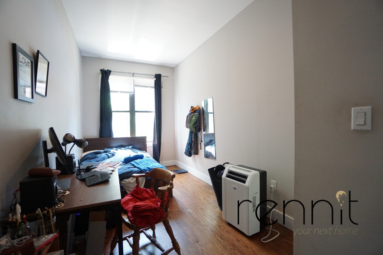 914 Hart St, Apt 1R Image 4